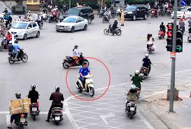 vi pham tai nga tu di ra loan.jpg
